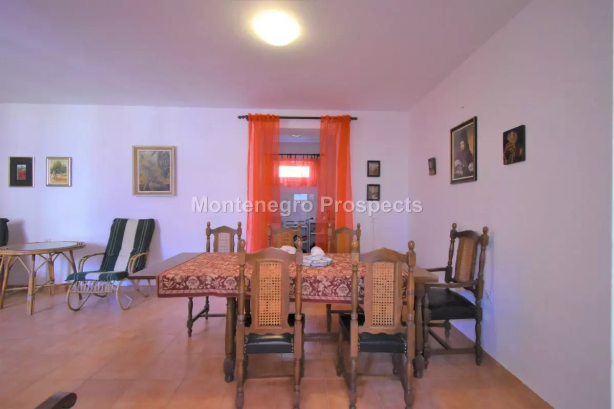 Дом в Прчань, 300м от моря, 11057, 9