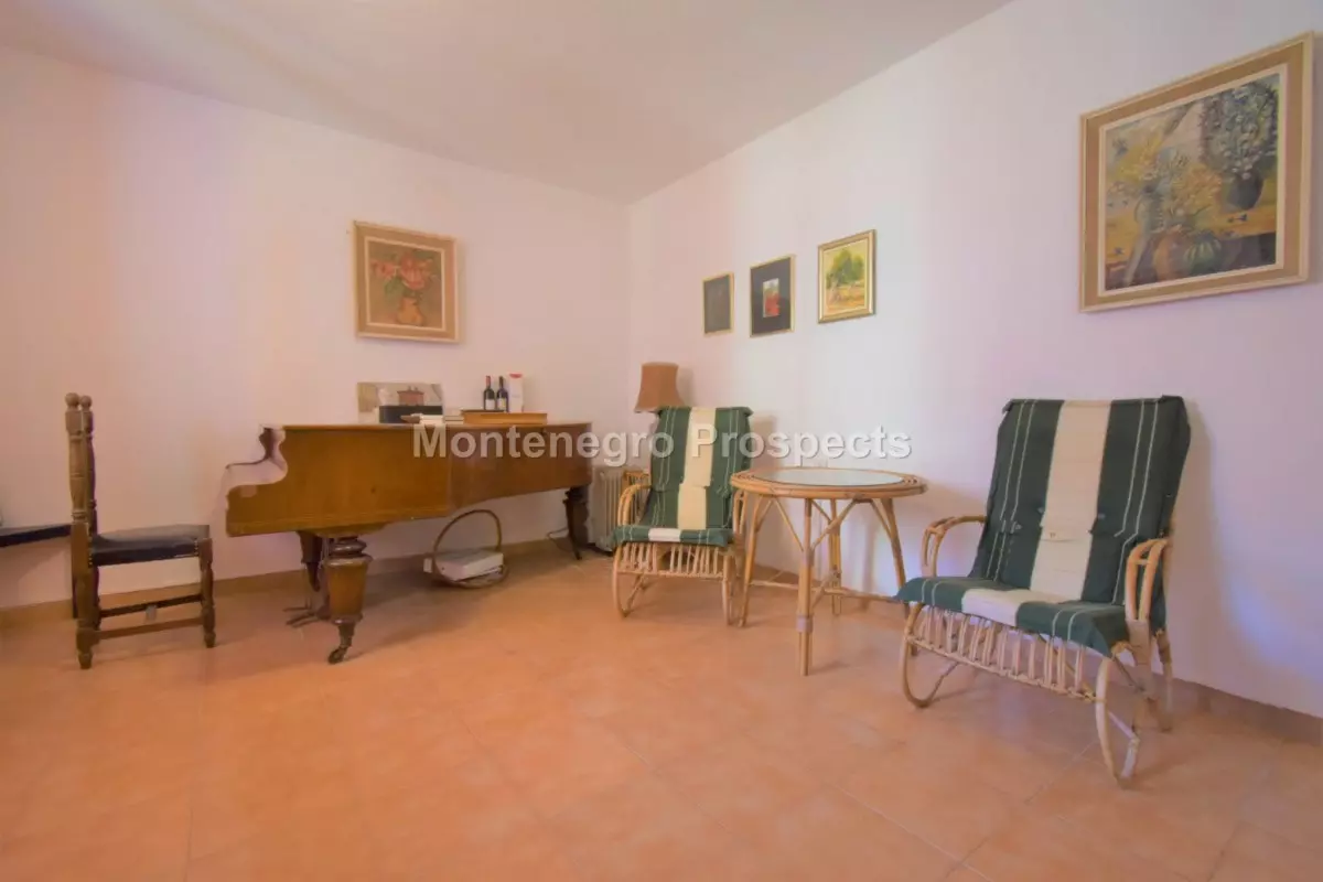 Дом в Прчань, 300м от моря, 11057, 10