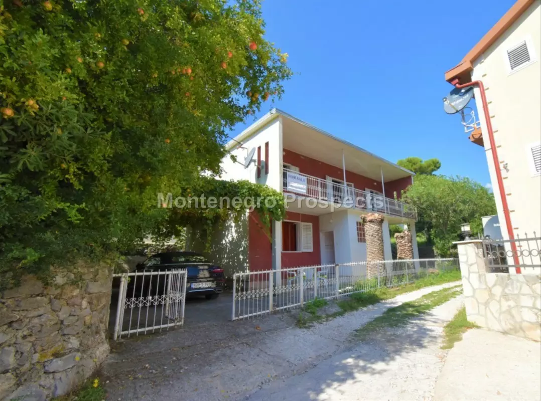 Дом в Прчань, 300м от моря, 11057, 1