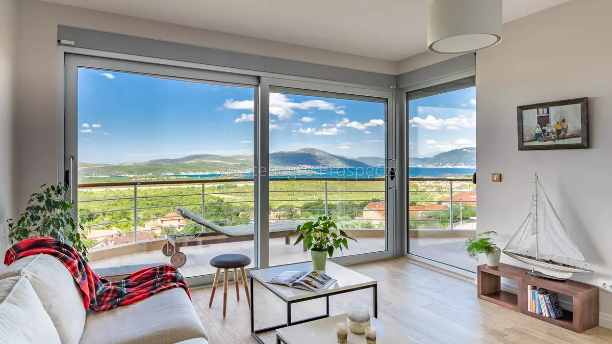 Spacious two bedroom apartment with excellent sea views kavac 13729 5