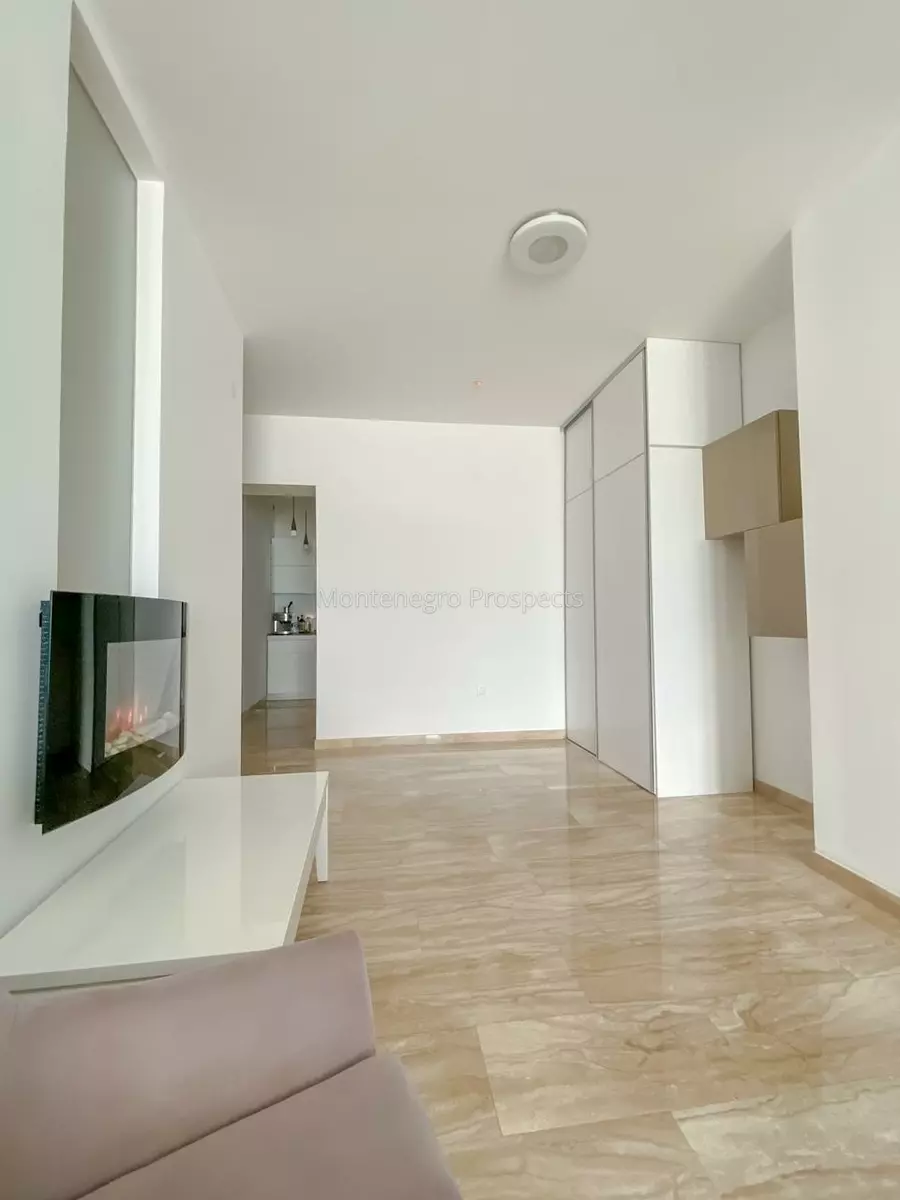 Apartment for sale 13718 23